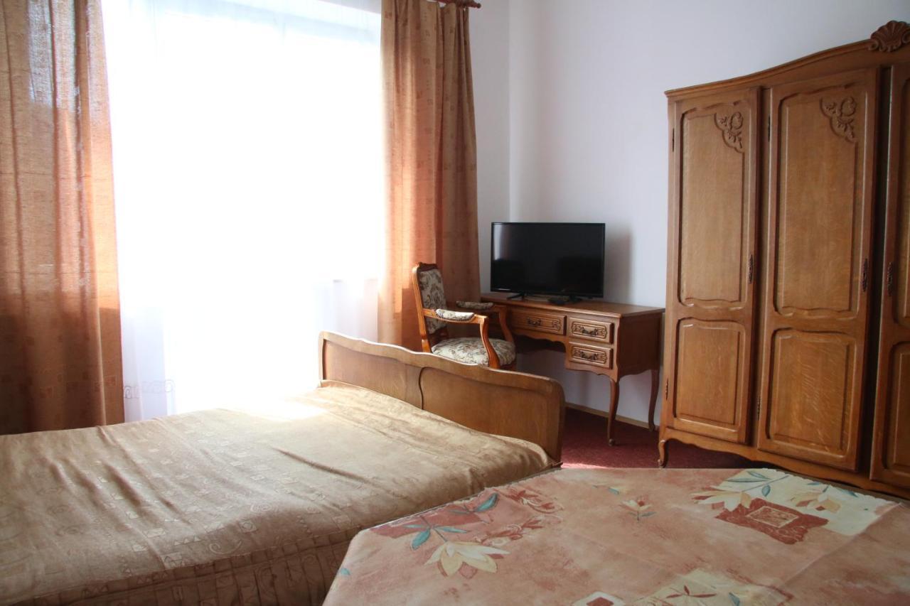 Domy Wczasowe Tryumfy Bed and Breakfast Krynica-Zdrój Esterno foto