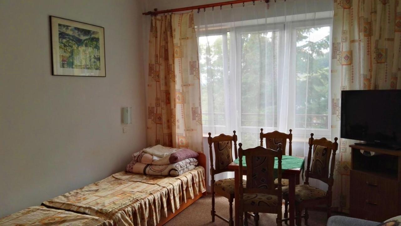 Domy Wczasowe Tryumfy Bed and Breakfast Krynica-Zdrój Esterno foto