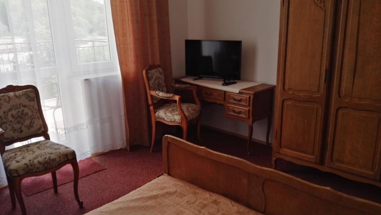 Domy Wczasowe Tryumfy Bed and Breakfast Krynica-Zdrój Esterno foto