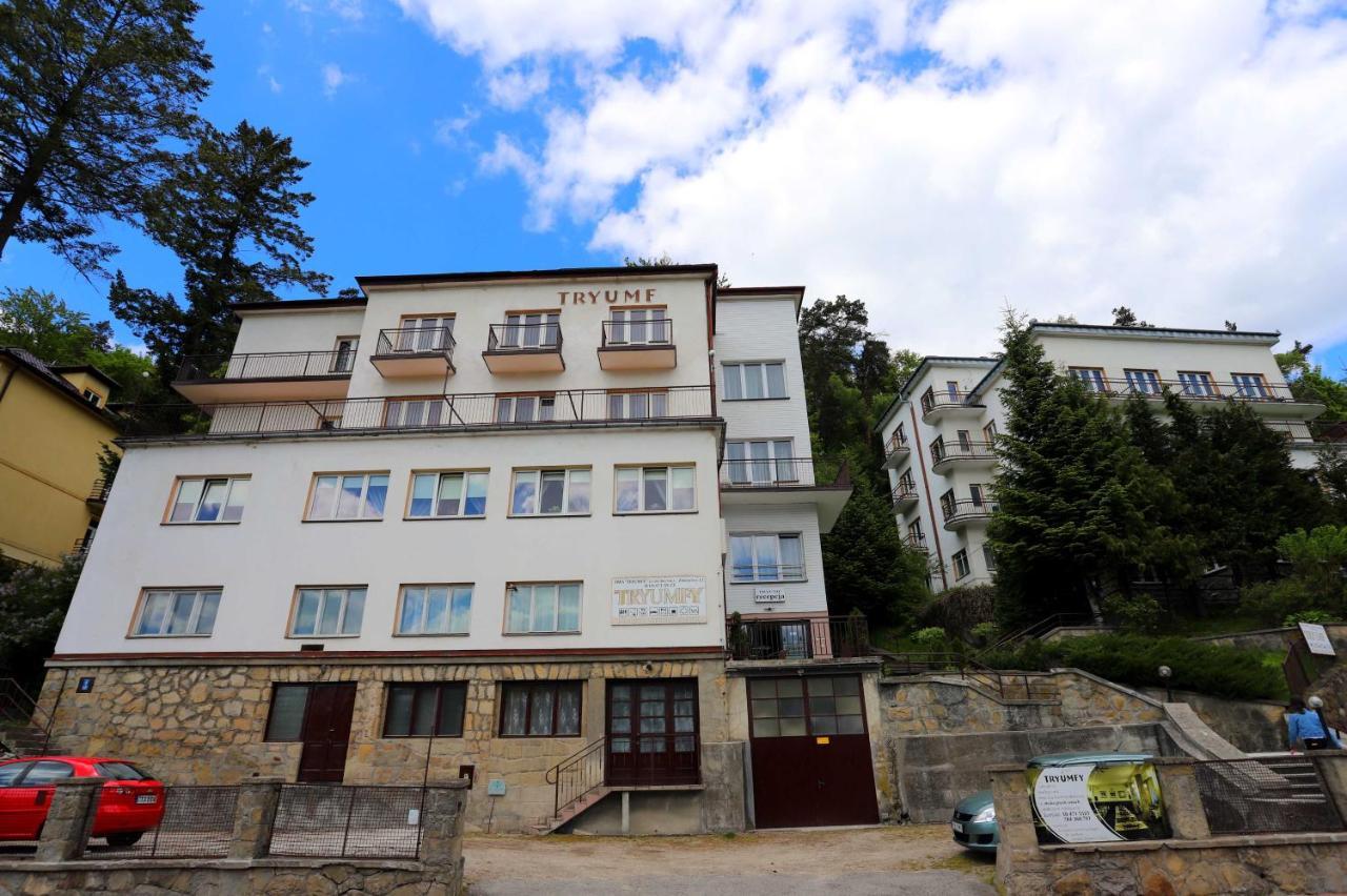 Domy Wczasowe Tryumfy Bed and Breakfast Krynica-Zdrój Esterno foto