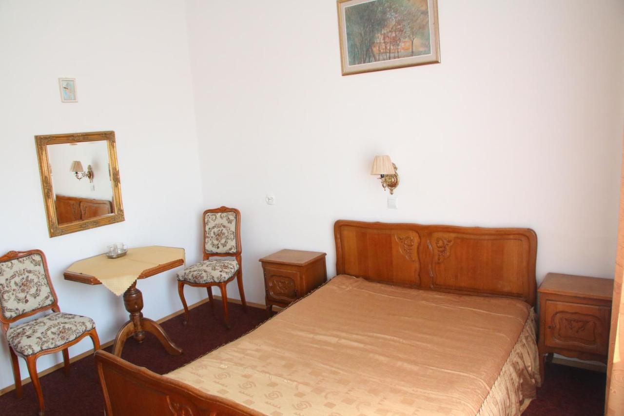 Domy Wczasowe Tryumfy Bed and Breakfast Krynica-Zdrój Esterno foto