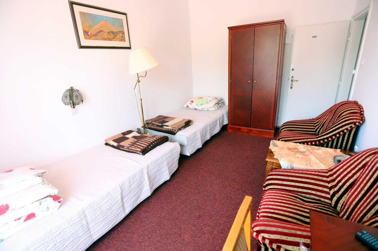 Domy Wczasowe Tryumfy Bed and Breakfast Krynica-Zdrój Esterno foto