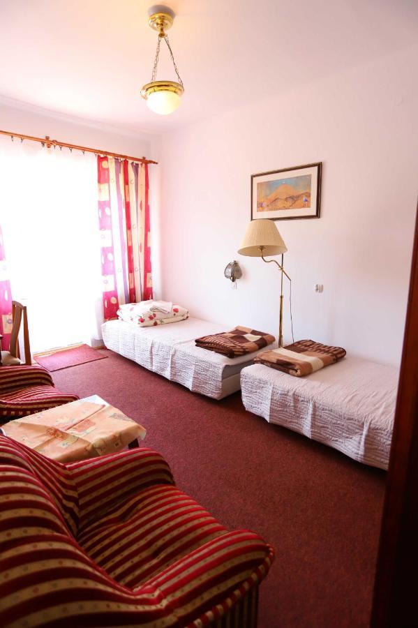 Domy Wczasowe Tryumfy Bed and Breakfast Krynica-Zdrój Esterno foto