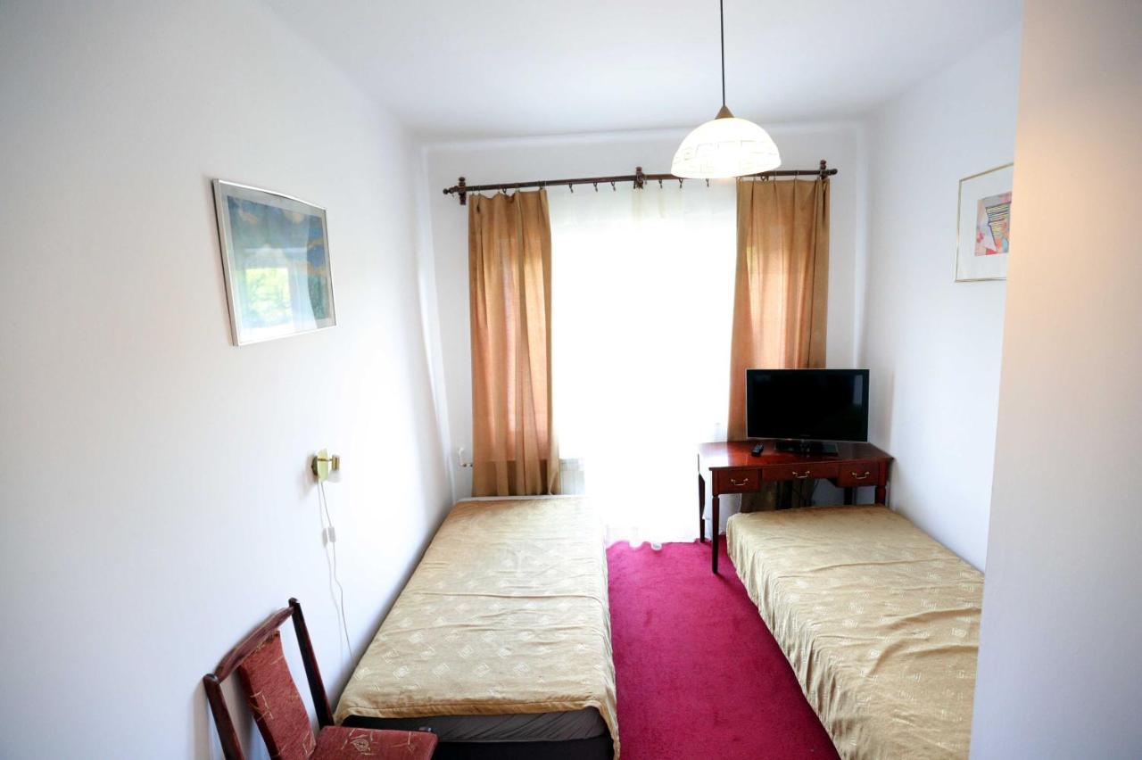 Domy Wczasowe Tryumfy Bed and Breakfast Krynica-Zdrój Esterno foto
