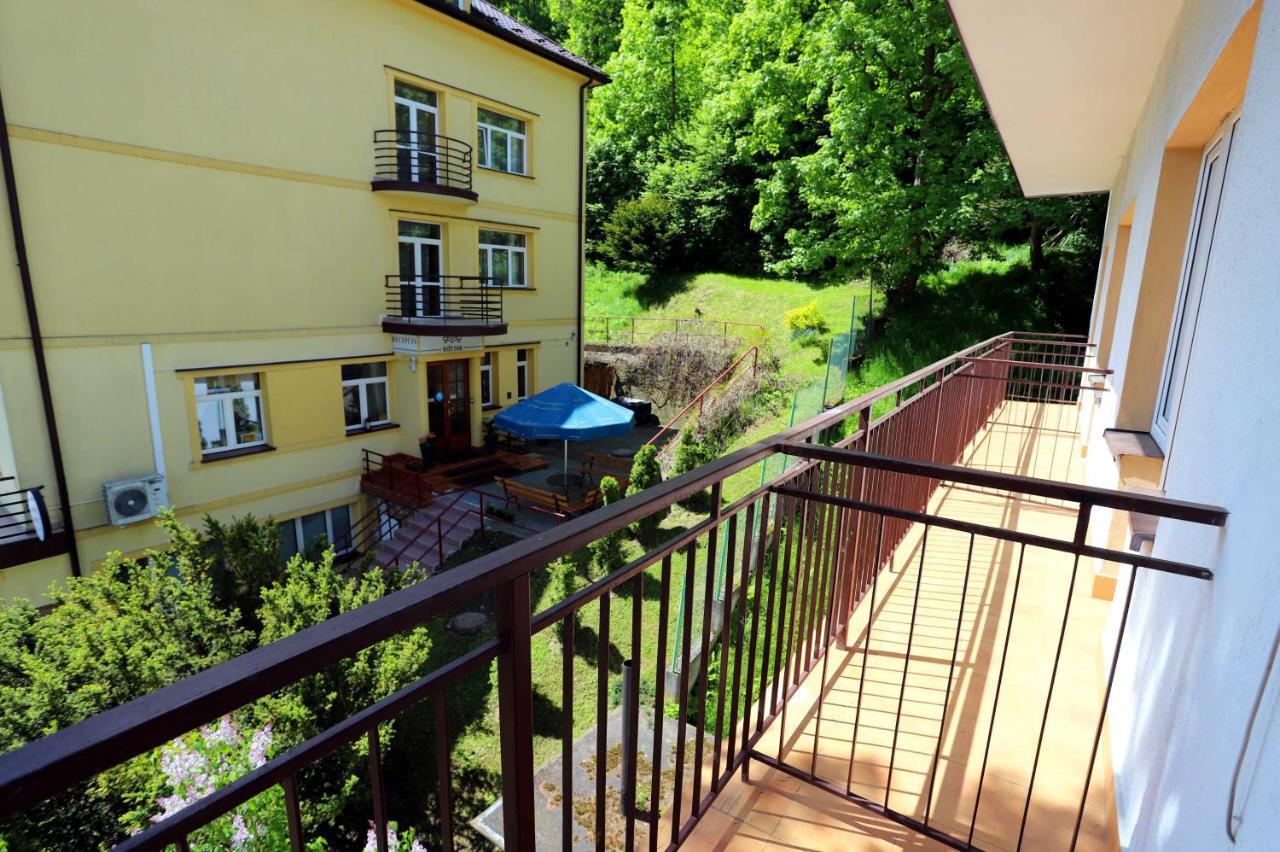 Domy Wczasowe Tryumfy Bed and Breakfast Krynica-Zdrój Esterno foto