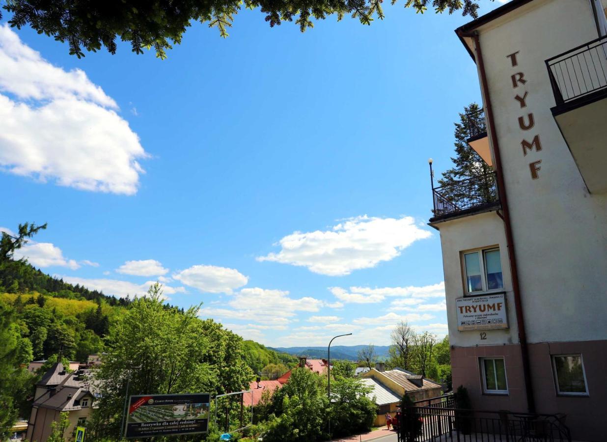 Domy Wczasowe Tryumfy Bed and Breakfast Krynica-Zdrój Esterno foto