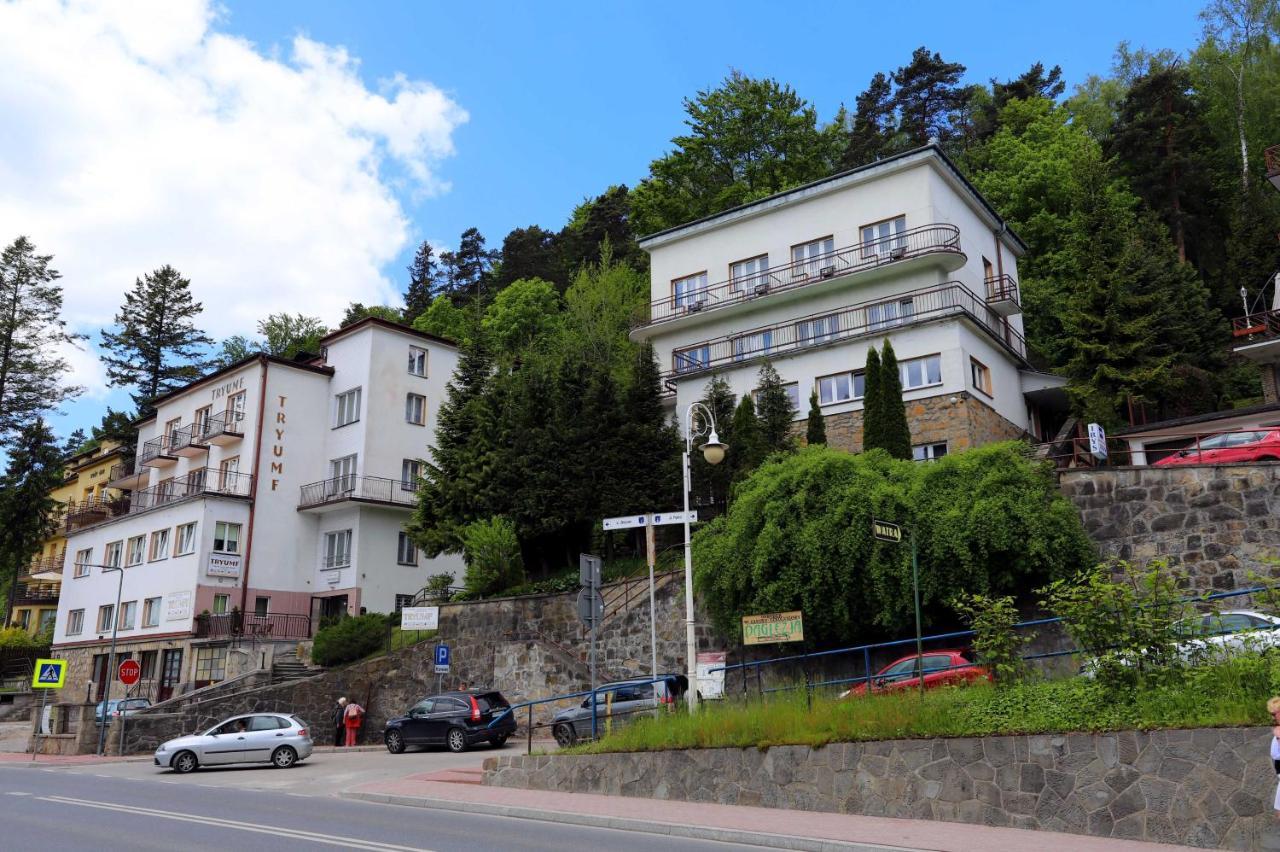 Domy Wczasowe Tryumfy Bed and Breakfast Krynica-Zdrój Esterno foto
