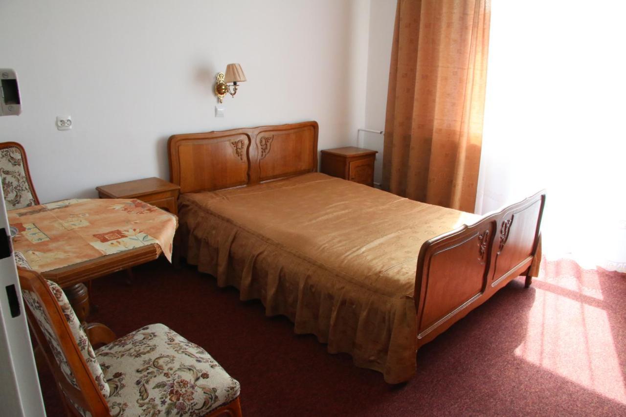 Domy Wczasowe Tryumfy Bed and Breakfast Krynica-Zdrój Esterno foto