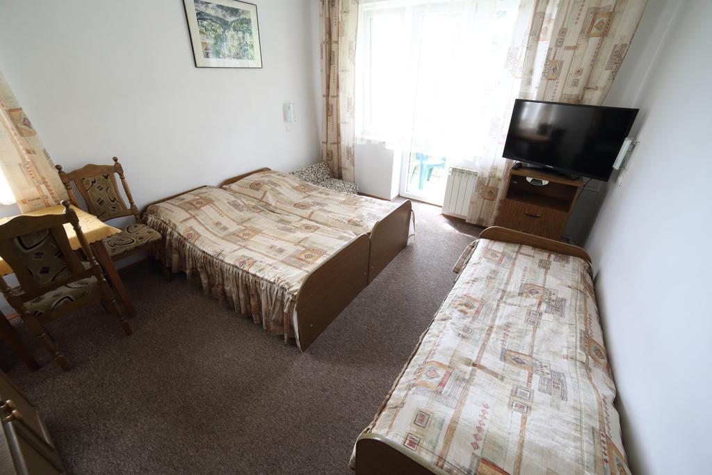 Domy Wczasowe Tryumfy Bed and Breakfast Krynica-Zdrój Camera foto