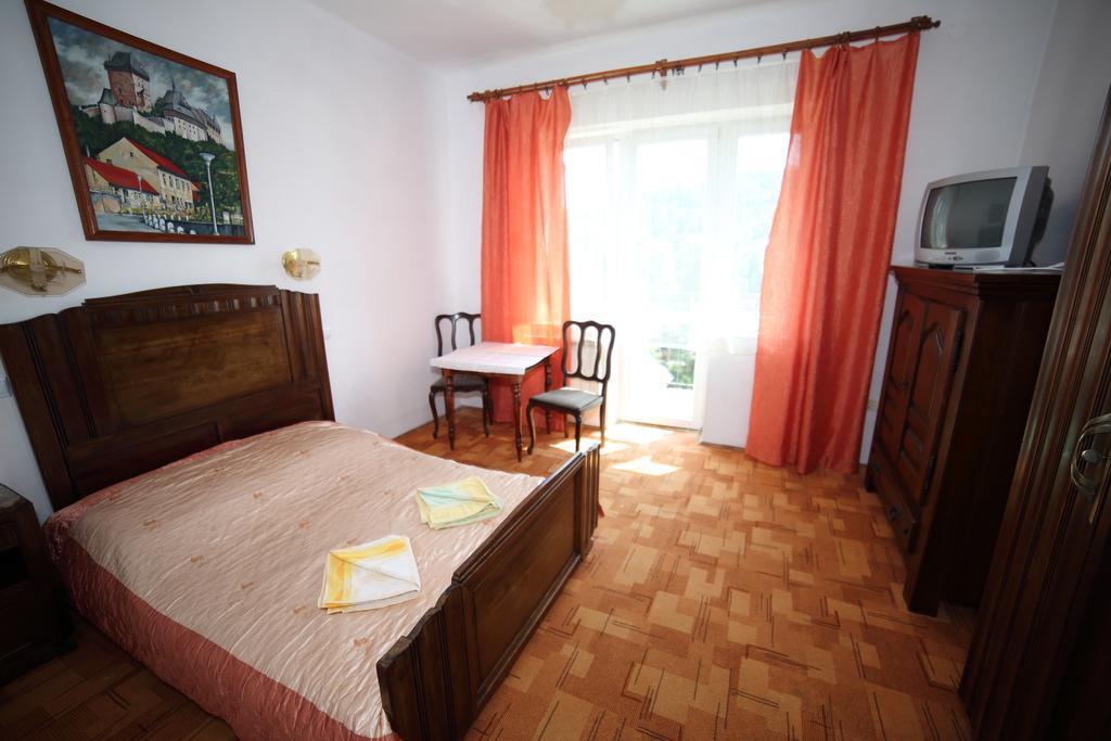 Domy Wczasowe Tryumfy Bed and Breakfast Krynica-Zdrój Camera foto