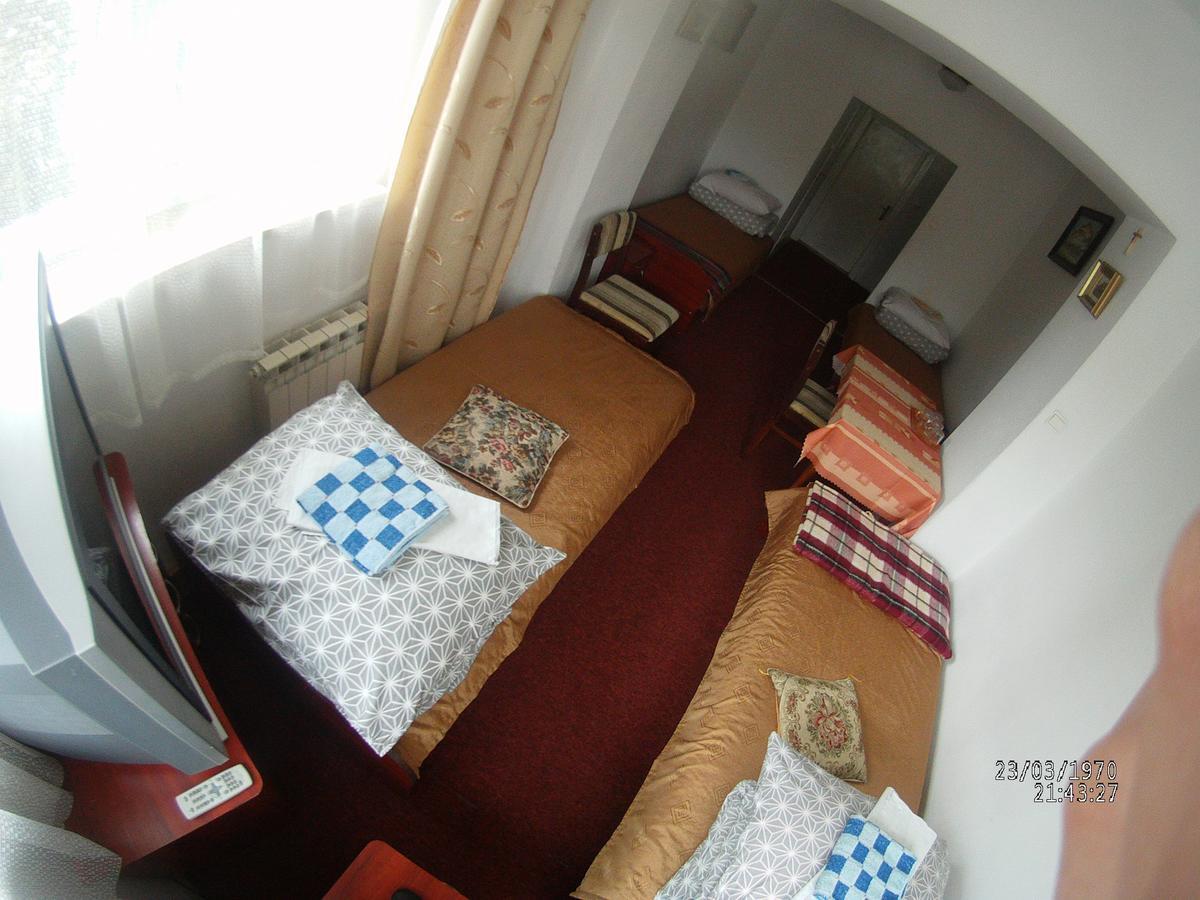Domy Wczasowe Tryumfy Bed and Breakfast Krynica-Zdrój Esterno foto