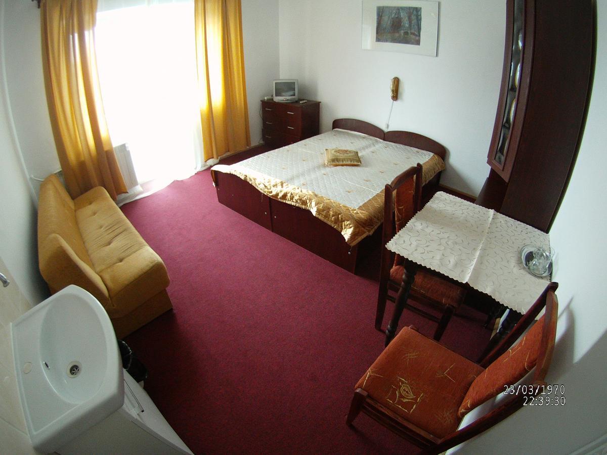 Domy Wczasowe Tryumfy Bed and Breakfast Krynica-Zdrój Esterno foto