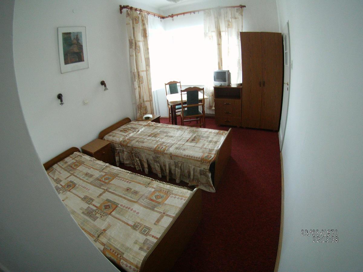 Domy Wczasowe Tryumfy Bed and Breakfast Krynica-Zdrój Esterno foto