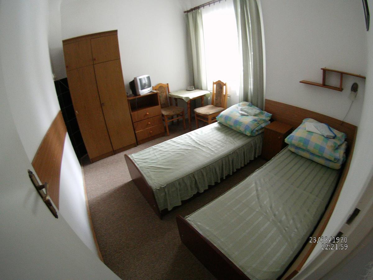 Domy Wczasowe Tryumfy Bed and Breakfast Krynica-Zdrój Esterno foto